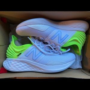 New Balance – Fresh Foam Roav Running Sneaker (W 8.5)